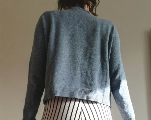 Jersey azul claro suave talla M nuevo