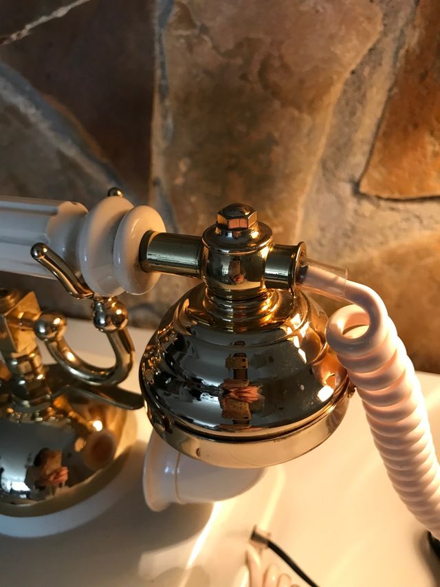 Teléfono antiguo modelo "Estilo "