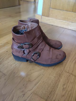 Botines de piel vuelta de color camel con brillo para niña : comprar online  - Calzado | SergentMajor