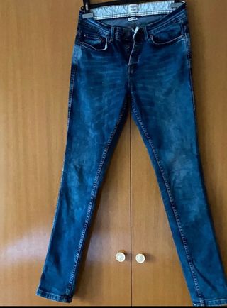 Pantalón vaquero Pull \u0026amp; Bear de segunda mano por 7 EUR en San Benito de  Ciudad Real en WALLAPOP