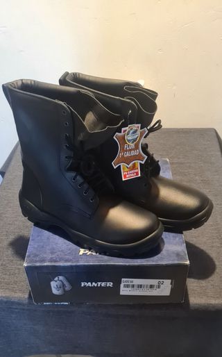 Botas tácticas Panter n°48 a estrenar de segunda mano por 70 EUR en Sevilla  en WALLAPOP