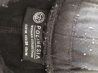 Pantalones cortos Polinesia de segunda mano por 3 EUR en Salt en WALLAPOP