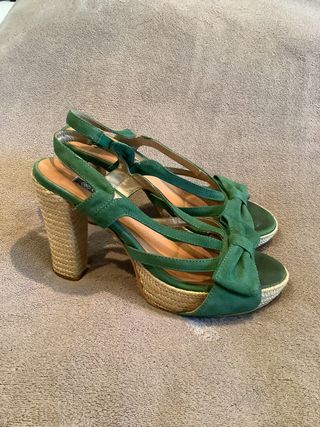 Sandalias Cuple de segunda mano por 12 EUR en Vigo en WALLAPOP