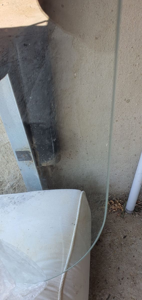 vetro da tavolo traslucido