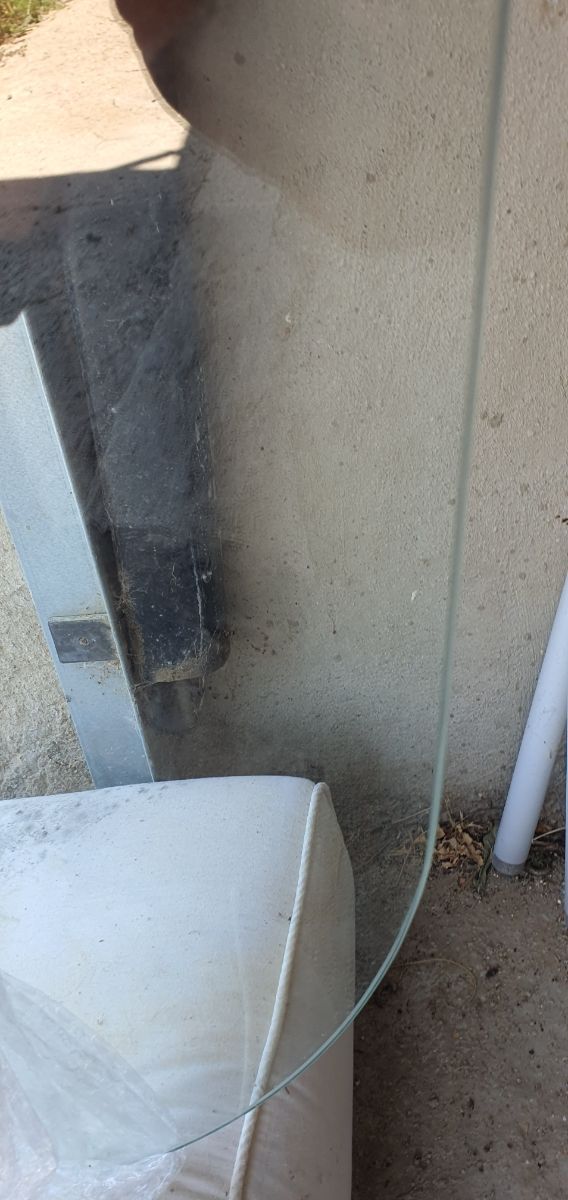 vetro da tavolo traslucido