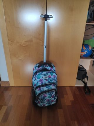 Mochila de ruedas oh my pop de segunda mano por 20 EUR en Mairena del  Aljarafe en WALLAPOP