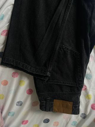 Pantalones negros pull and bear de segunda mano por 7 EUR en Albacete en  WALLAPOP