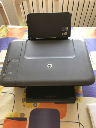 Impresora HP deskjet 1050a de segunda mano por 15 EUR en Zaragoza en  WALLAPOP