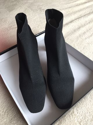 Botas calcetín Miss Elastic talla 38 de segunda mano por 40 EUR en  Pedrezuela en WALLAPOP