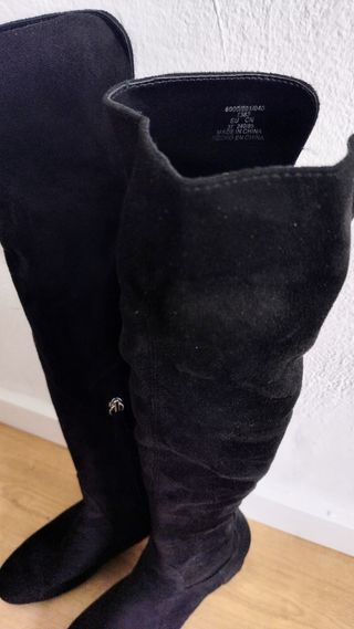 Botas altas bucaneras Zara de segunda mano por 16 EUR en Sant Adrià de  Besòs en WALLAPOP
