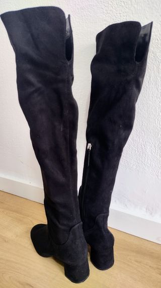 Botas altas bucaneras Zara de segunda mano por 16 EUR en Sant Adrià de  Besòs en WALLAPOP