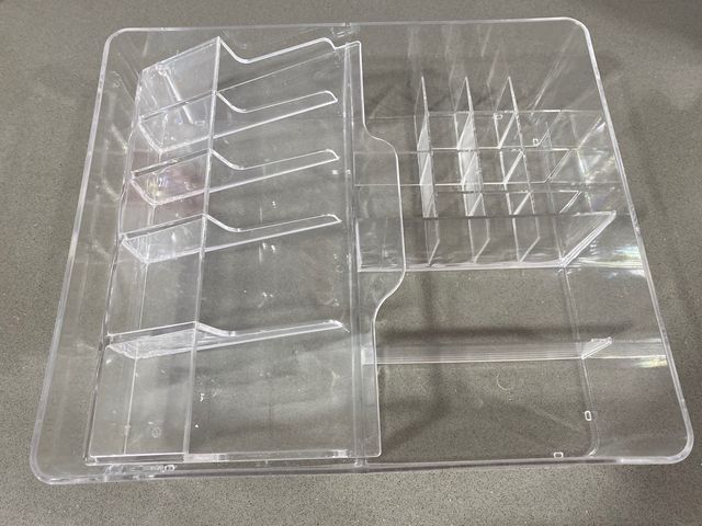Caja con compartimiento de ikea 