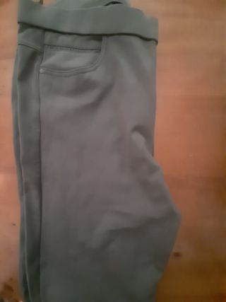Pantalon mujer talla 48 de segunda mano por 1 EUR en Valencia en WALLAPOP