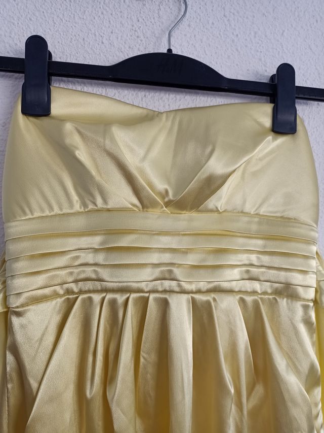 Vestido amarillo de fiesta