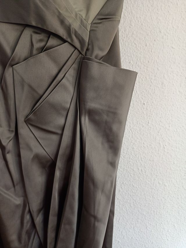 Vestido gris de fiesta