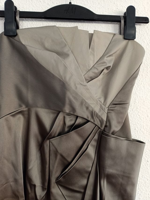 Vestido gris de fiesta