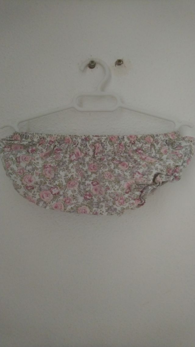 vestido talla 12 - 18 meses con braguita a juego