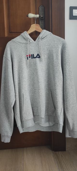 Sudadera FILA 1911 gris hombre en perfecto estado. de segunda mano por 30  EUR en Antequera en WALLAPOP