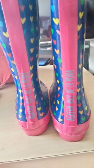 Botas de agua Agatha Ruíz dela Prada de segunda mano por 30 EUR en Colmenar  Viejo en WALLAPOP