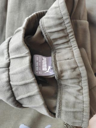Chandal Puma verde de segunda mano por 25 EUR en Barcelona en WALLAPOP