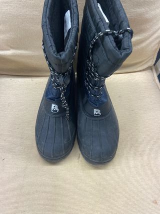 Botas descansos nieve boriken talla 42 de segunda mano por 8 EUR en  Vilafranca del Penedès en WALLAPOP
