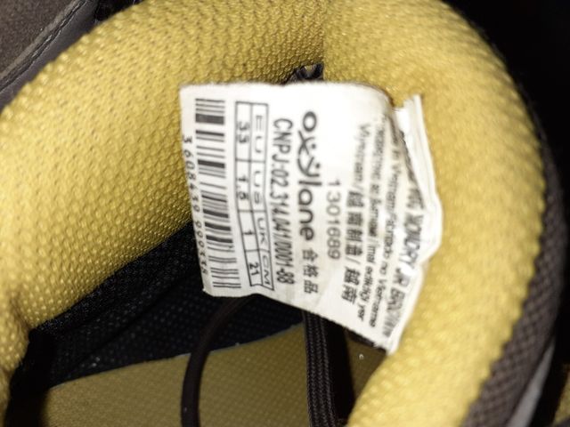 Botas montaña Quechua URGE VENTA