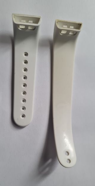 Samsung Gear fit ( no enciende) de segunda mano por 25 EUR en Pinto en  WALLAPOP