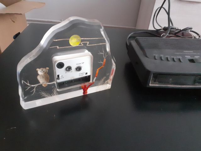 Radio despertador y Reloj despertador