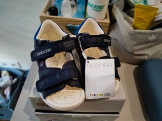 Sandalias GEOX respira talla 25 niño niña de segunda mano por 23 EUR en  Lleida en WALLAPOP