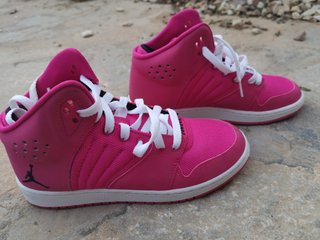 Zapatillas Nike Air Jordan talla 38 rosa de segunda mano por 75 EUR en  Torrevieja en WALLAPOP