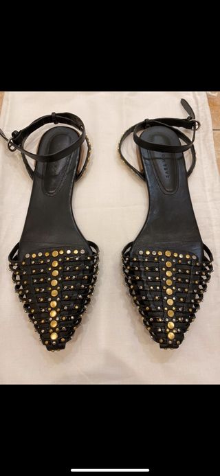 sandalia negra tachuelas zara