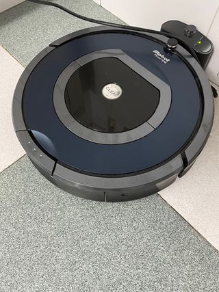 Robot I roomba serie 700 de segunda mano por 200 EUR en León en WALLAPOP