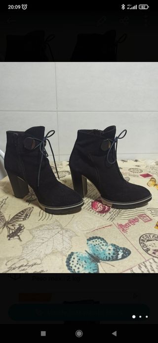 Botines ezzio de segunda mano por 80 EUR en Oviedo en WALLAPOP