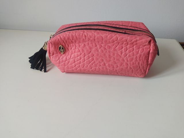 Estuche / Neceser en color rosa
