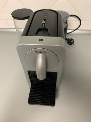 Cafetera Nespresso Prodigio de segunda mano en WALLAPOP