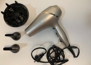 Secador de Pelo Remington de segunda mano por 45 EUR en Pamplona en WALLAPOP