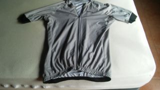Maillot ciclismo Vestta de segunda mano por 10 EUR en Barcelona en WALLAPOP