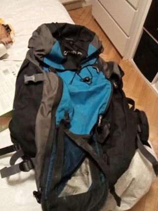 Macuto mochila 20 litros decathlon forclaz 60 de segunda mano por 25 EUR en  Madrid en WALLAPOP