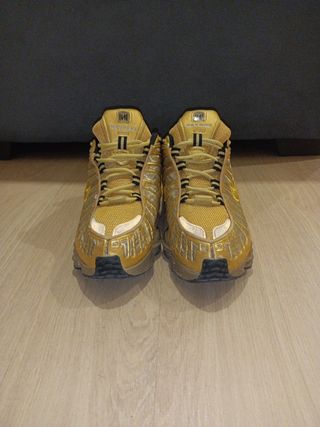 Nike Shox TL Doradas de segunda mano por 170 EUR en Sabadell en WALLAPOP