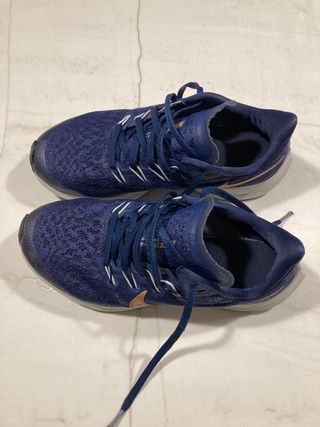Bambas Nike Zoom azul marino talla 36,5 de segunda mano por 20 EUR en  Barcelona en WALLAPOP