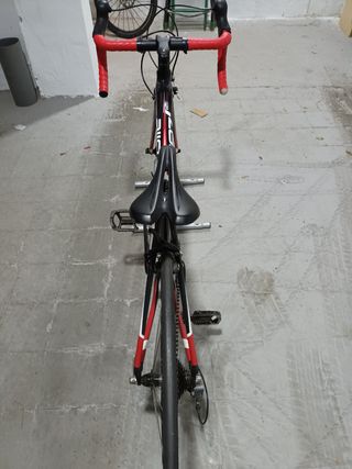 BICICLETA SPECIALIZED ALLEZ TALLA S de segunda mano por 300 EUR en Algemesí  en WALLAPOP