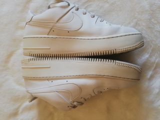 Nike Air Force 1,talla 40 de segunda mano por 45 EUR en Vilagarcia en  WALLAPOP