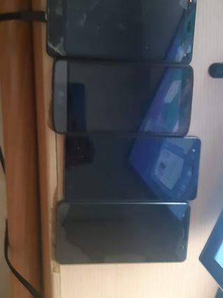 4 telefonos de segunda mano por 80 EUR en Gandía en WALLAPOP