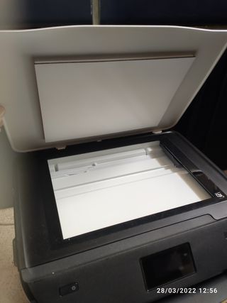 Impresora HP envy 5541 de segunda mano por 30 EUR en Tabanera del Monte en  WALLAPOP