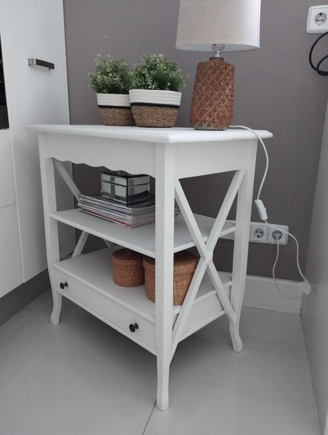 Mueble para televisión o auxiliar blanco decapado