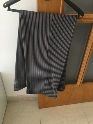 Pantalon fallero hombre de segunda mano por 20 EUR en Alginet en WALLAPOP