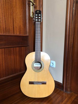Guitarra Española Admira Juanita de segunda mano por 110 EUR en Treto en  WALLAPOP