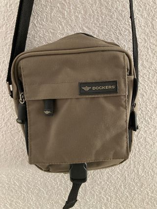 Bandolera Dockers de segunda mano por 30 EUR en Vilassar de Mar en WALLAPOP