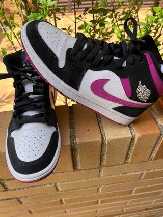 Botas Nike Jordan originales talla 39 impecables de segunda mano por 120  EUR en Sevilla la Nueva en WALLAPOP