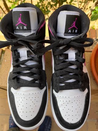 Botas Nike Jordan originales talla 39 impecables de segunda mano por 120  EUR en Sevilla la Nueva en WALLAPOP